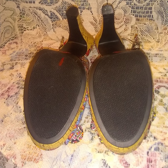 NWOT Bongo Paisley Slingback Heels with Peep Toes - Picture 6 of 7